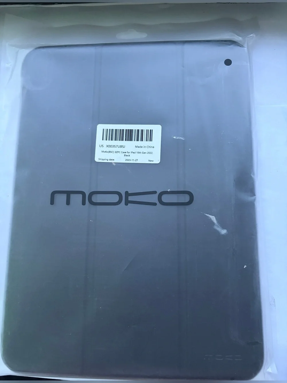 BNWT Moko Case for IPad 10th generation Black Magnetic Tri-Fold Tablet Case